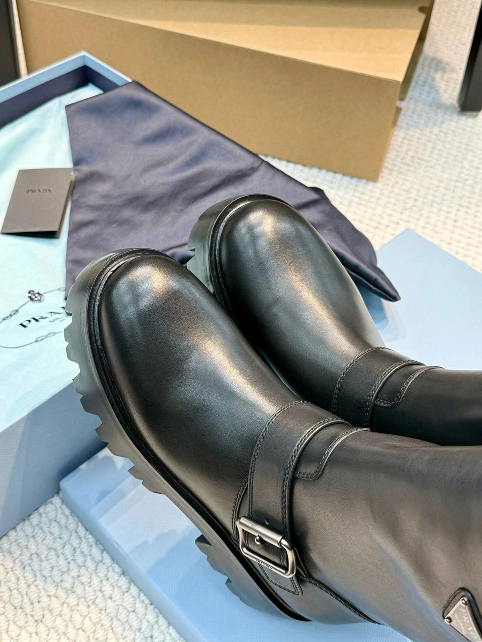 PRADA Женские сапоги из коровьей кожи PRADA Женские сапоги из коровьей кожи