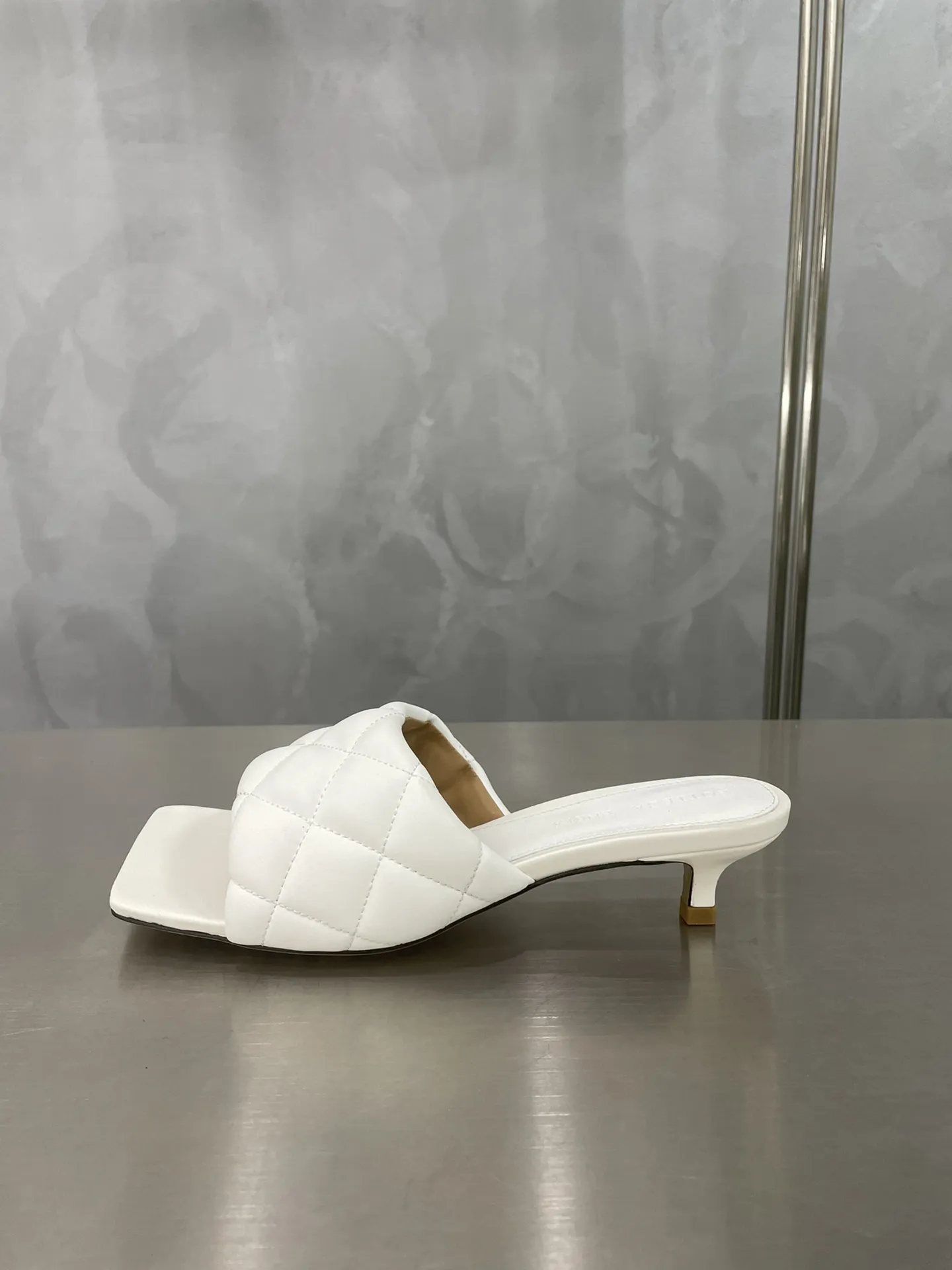 BOTTEGA VENETA Женские босоножки  BOTTEGA VENETA Женские босоножки