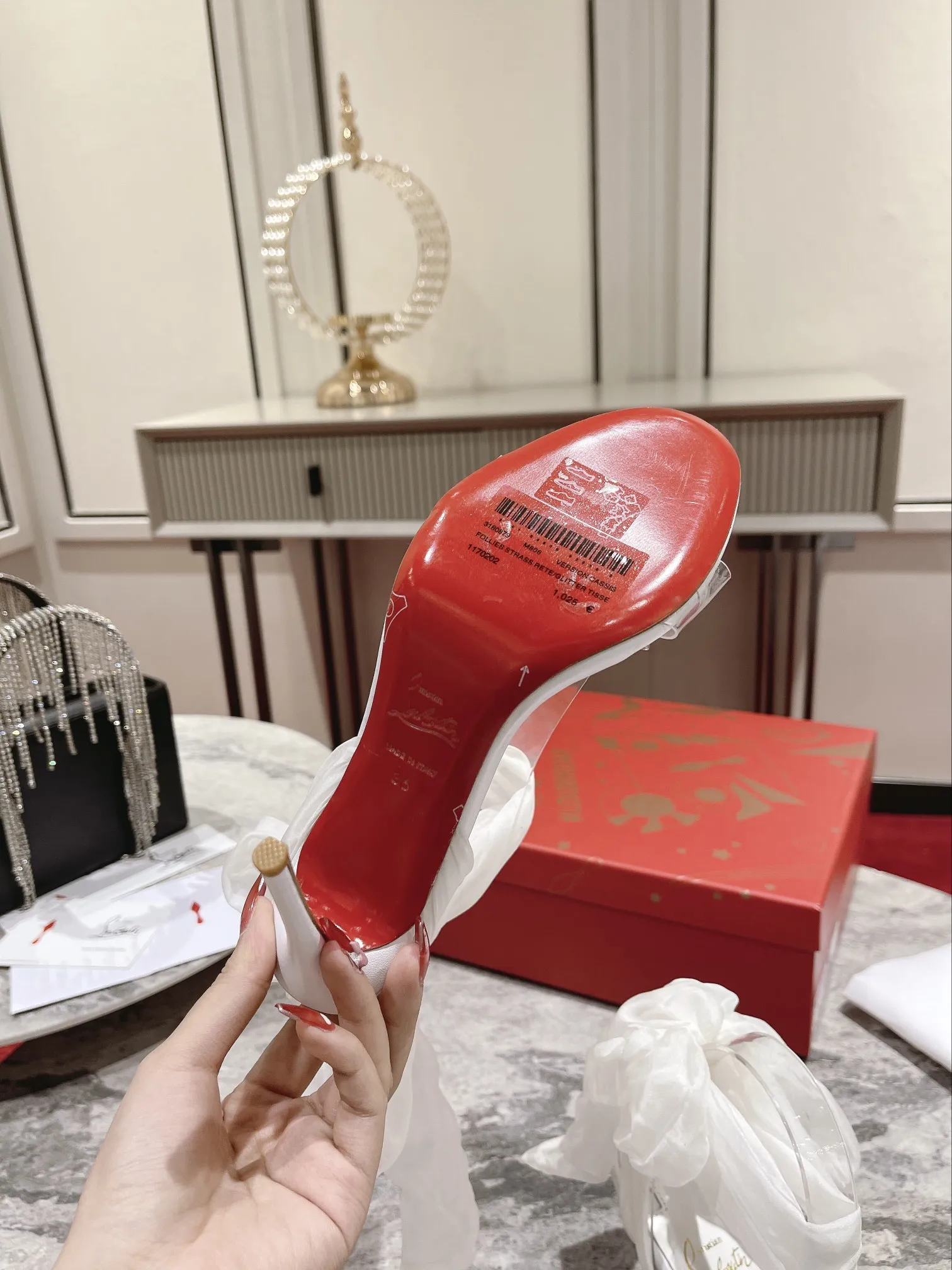 CHRISTIAN LOUBOUTIN Женские босоножки