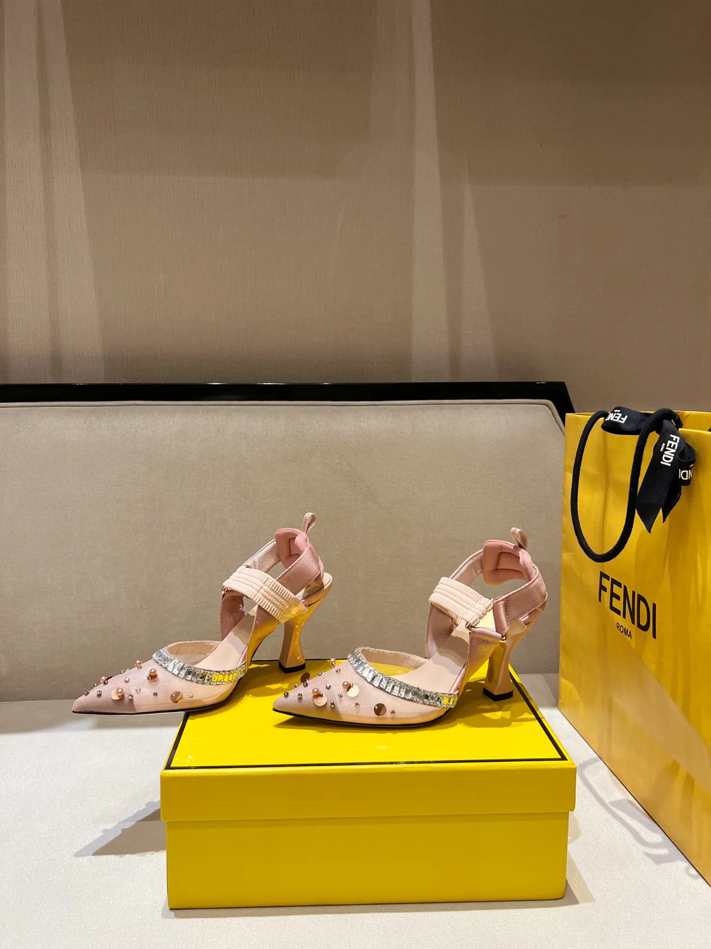 FENDI Туфли женские