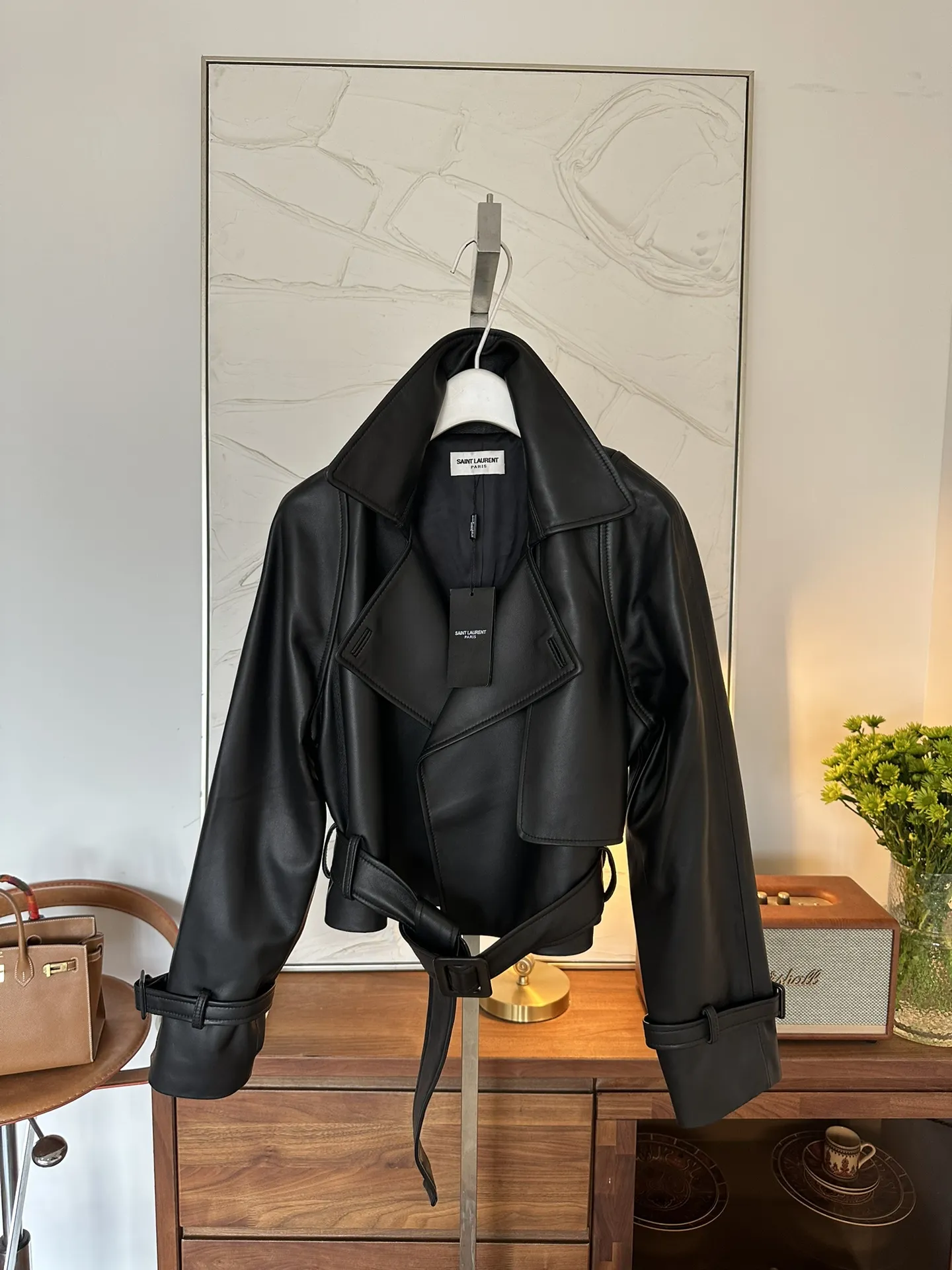 SAINT LAURENT Женская кожаная куртка из овчины с асимметричной застёжкой SAINT LAURENT Женская кожаная куртка из овчины с асимметричной застёжкой