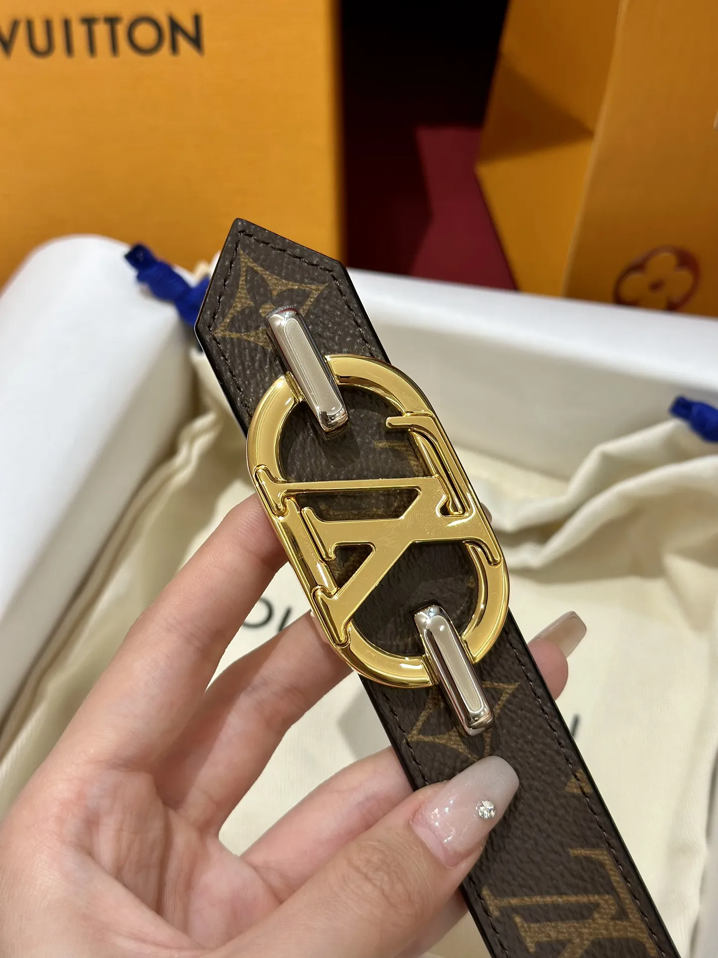 LOUIS VUITTON Женский ремень Everyday Chain LV LOUIS VUITTON Женский ремень Everyday Chain LV