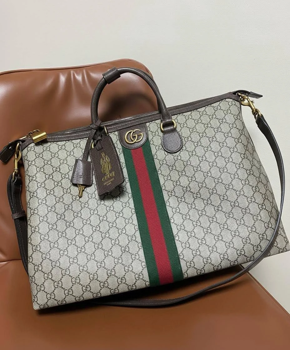 GUCCI Женская сумка Savoi GUCCI Женская сумка Savoi