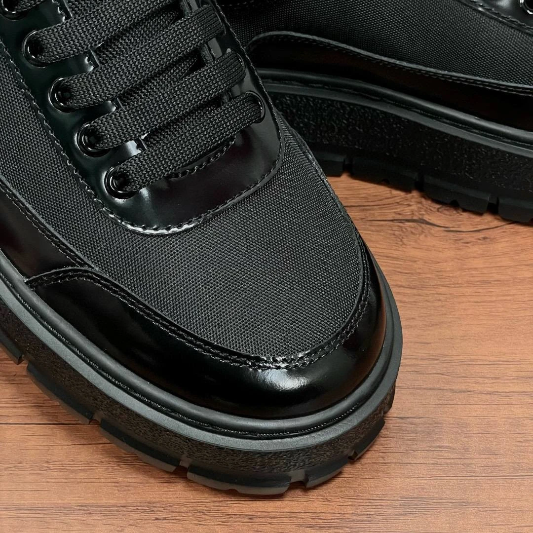 PRADA Мужские кроссовки из коровьей кожи PRADA Мужские кроссовки из коровьей кожи