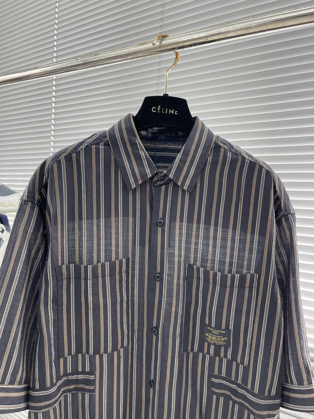 LOUIS VUITTON Мужская рубашка LOUIS VUITTON Мужская рубашка