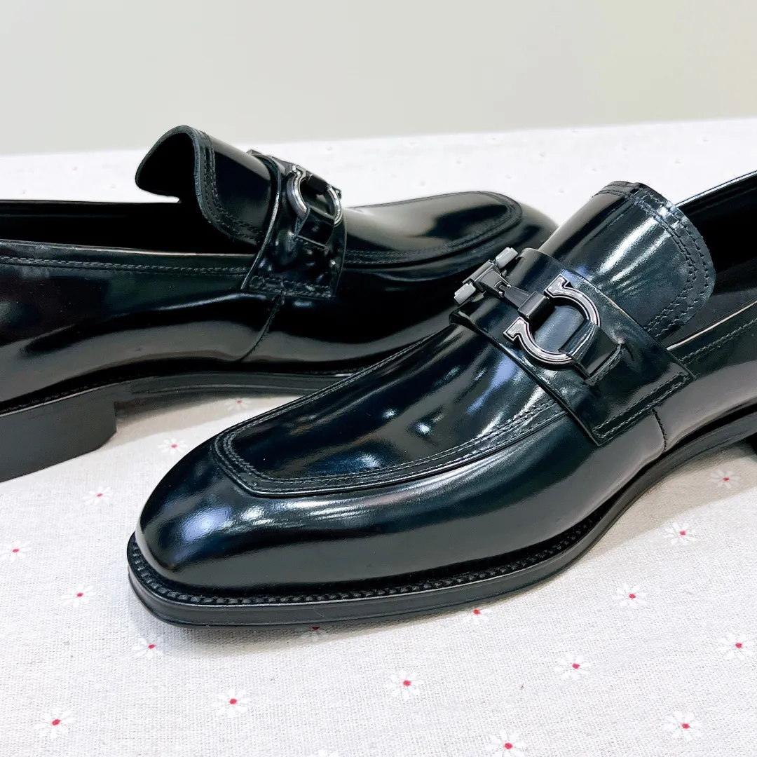 SALVATORE FERRAGAMO Мужские лоферы коровья кожа темно-коричневые