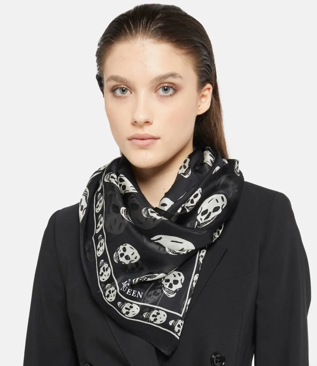 ALEXANDER MCQUEEN Женский платок Оригинал ALEXANDER MCQUEEN Женский платок Оригинал