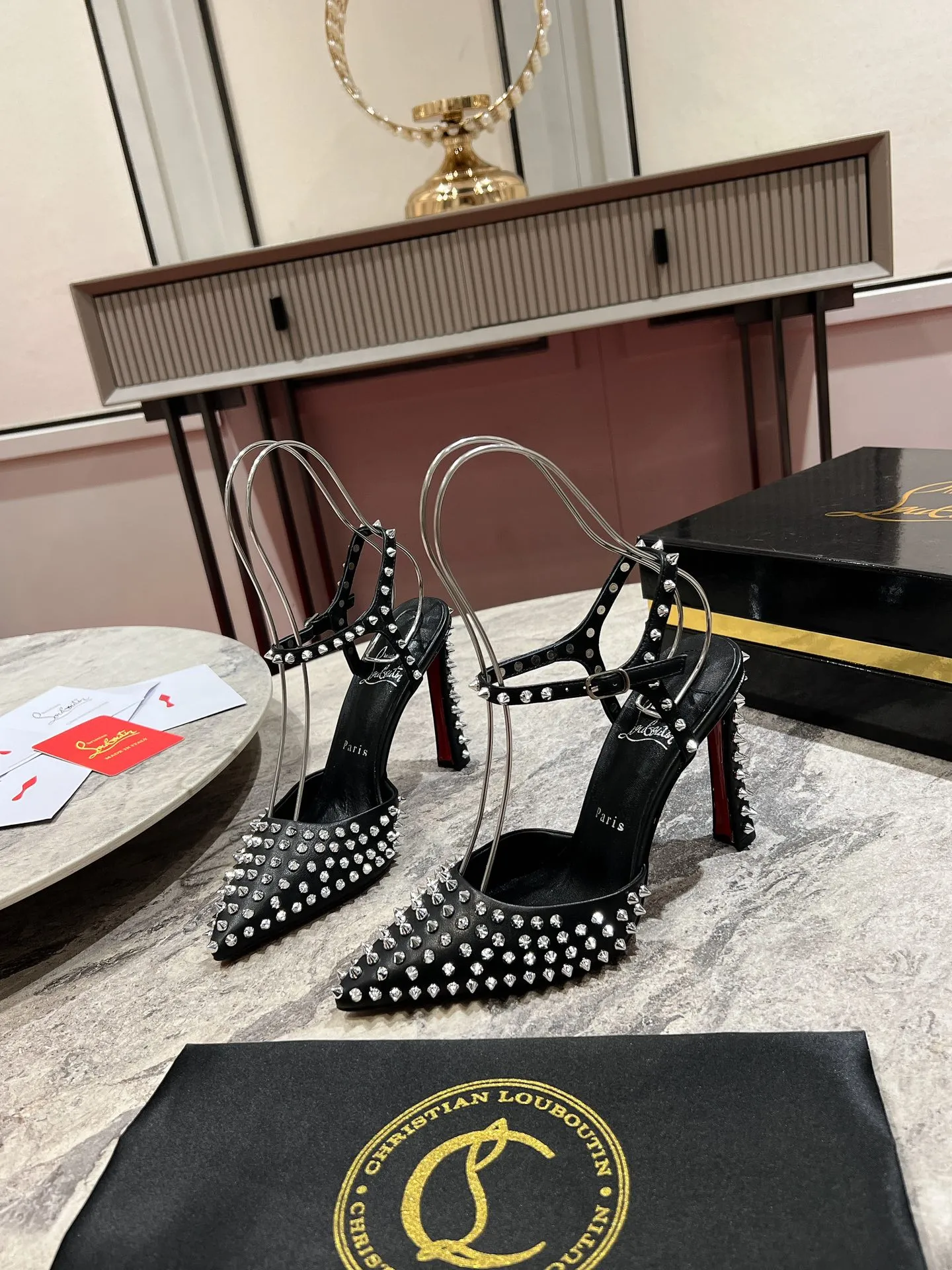 CHRISTIAN LOUBOUTIN Женские туфли CHRISTIAN LOUBOUTIN Женские туфли