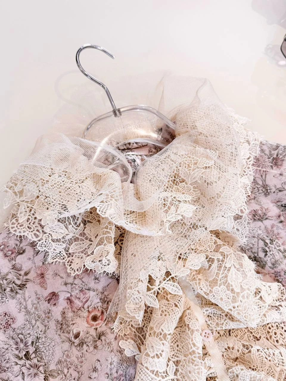 CHRISTIAN DIOR Женская рубашка из шелка  CHRISTIAN DIOR Женская рубашка из шелка