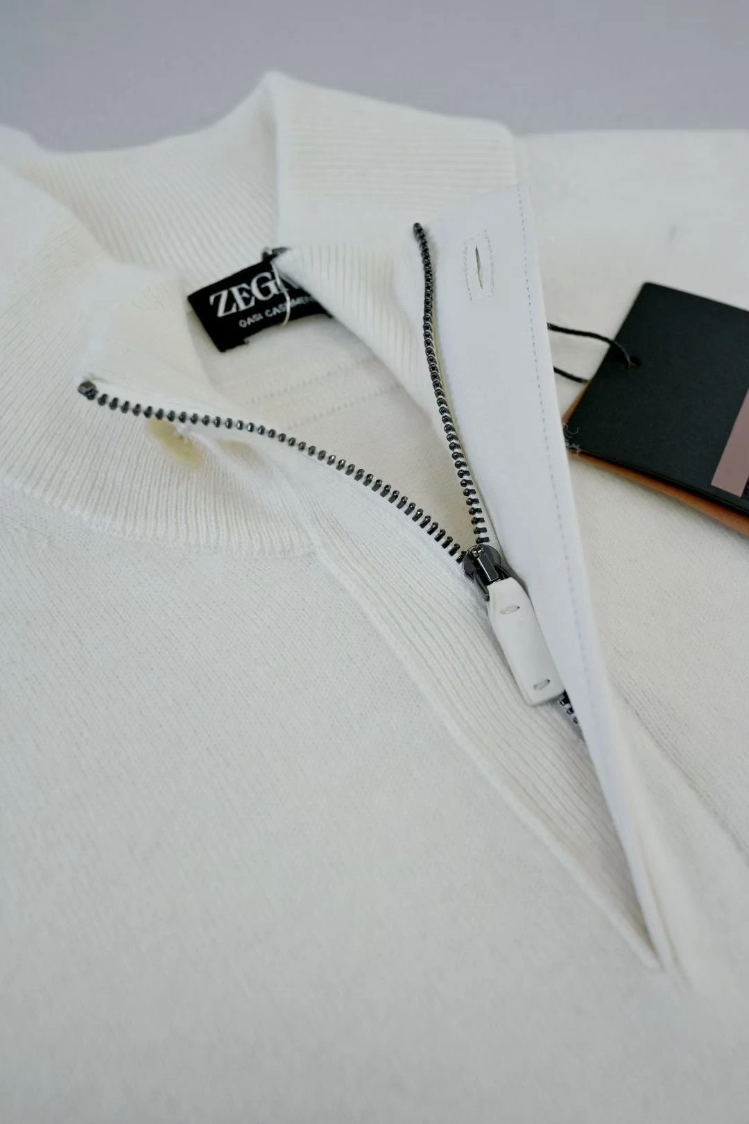 ERMENEGILDO ZEGNA Мужской пуловер  ERMENEGILDO ZEGNA Мужской пуловер