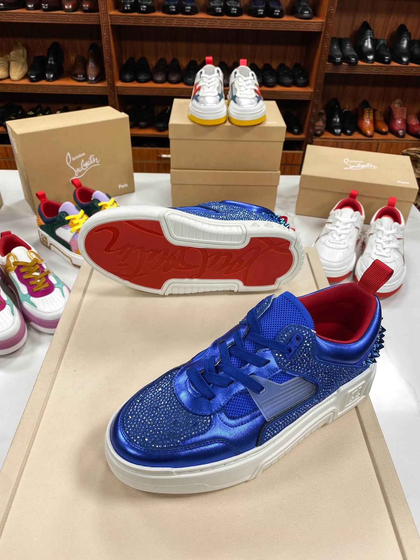 CHRISTIAN LOUBOUTIN Мужские кроссовки Astroloubi Strass