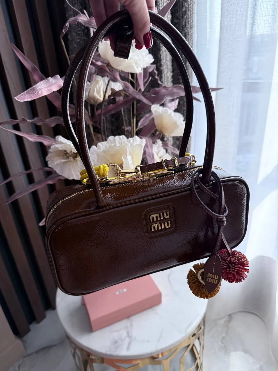 MIU MIU Женская сумка Arcadie с лаковой отделкой