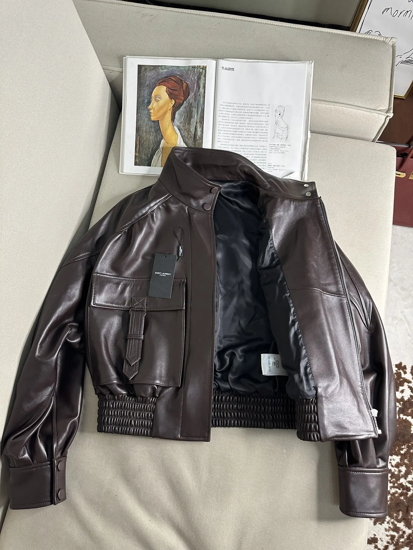 SAINT LAURENT Женская кожаная куртка SAINT LAURENT Женская кожаная куртка