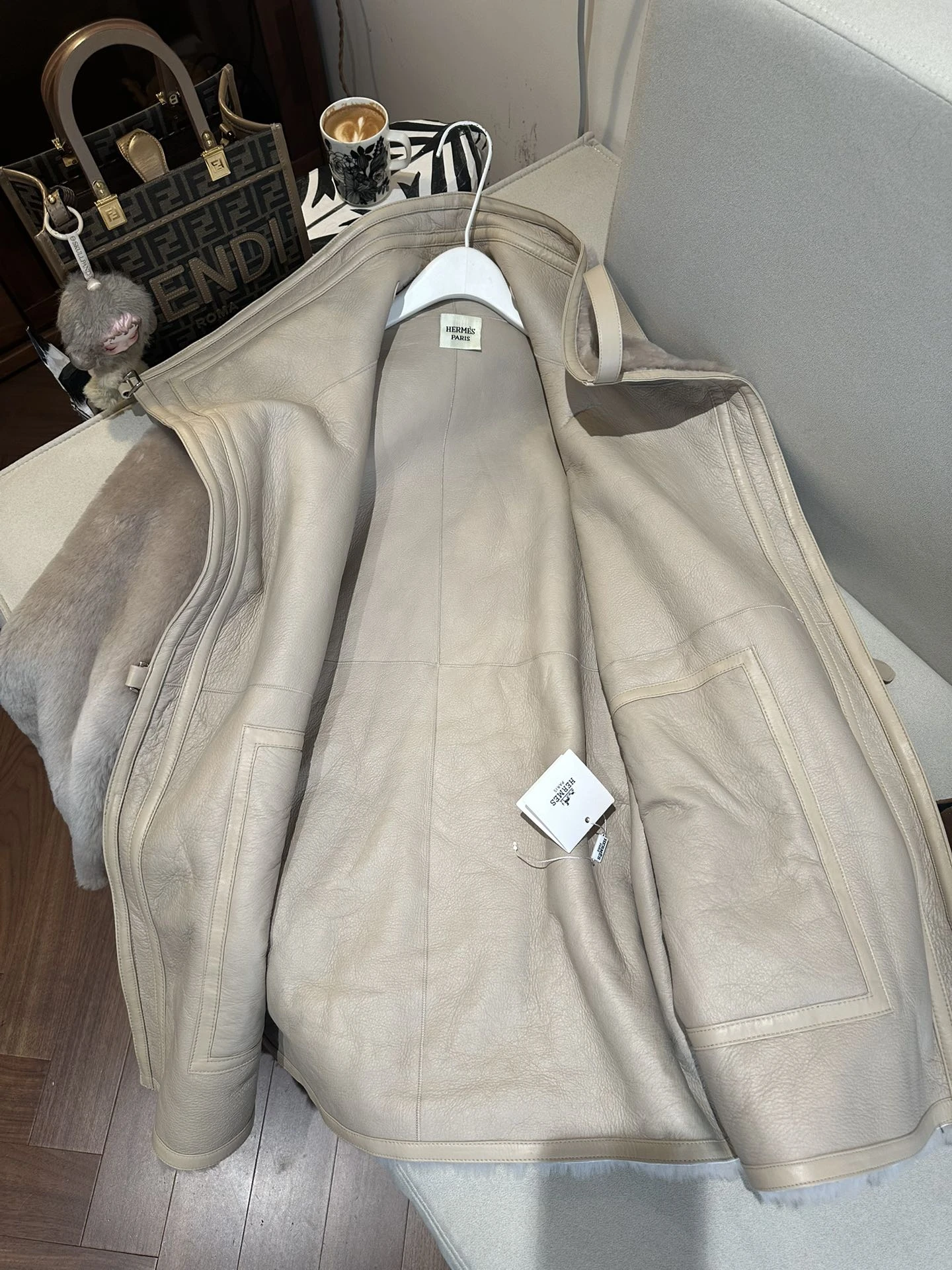 HERMES Женская шуба из овчины HERMES Женская шуба из овчины