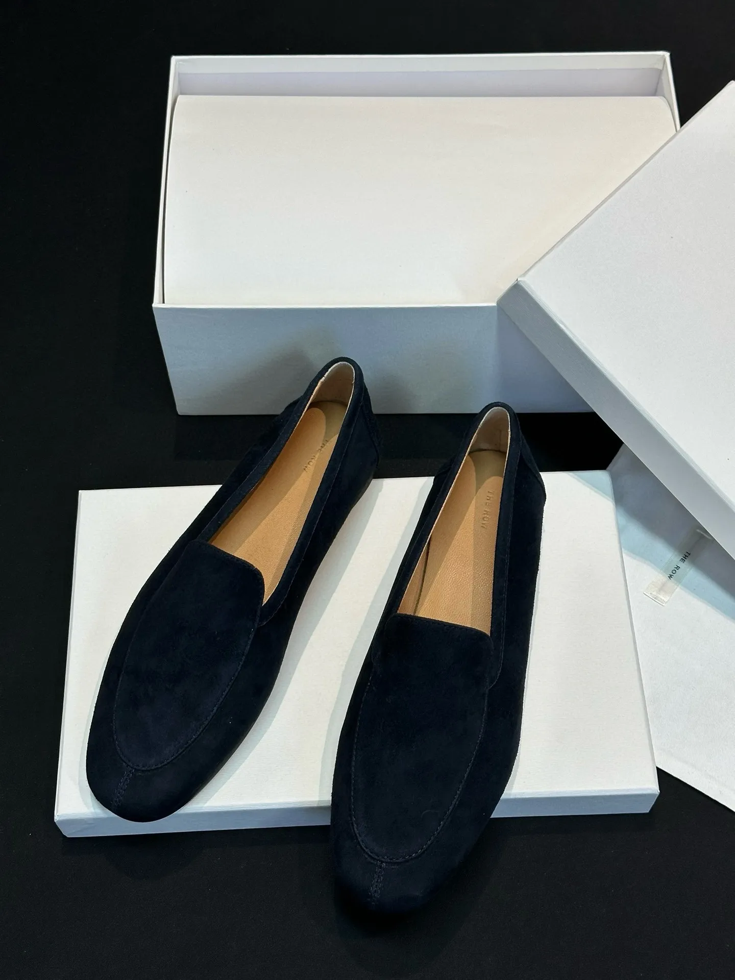 THE ROW Женские мокасины из замши