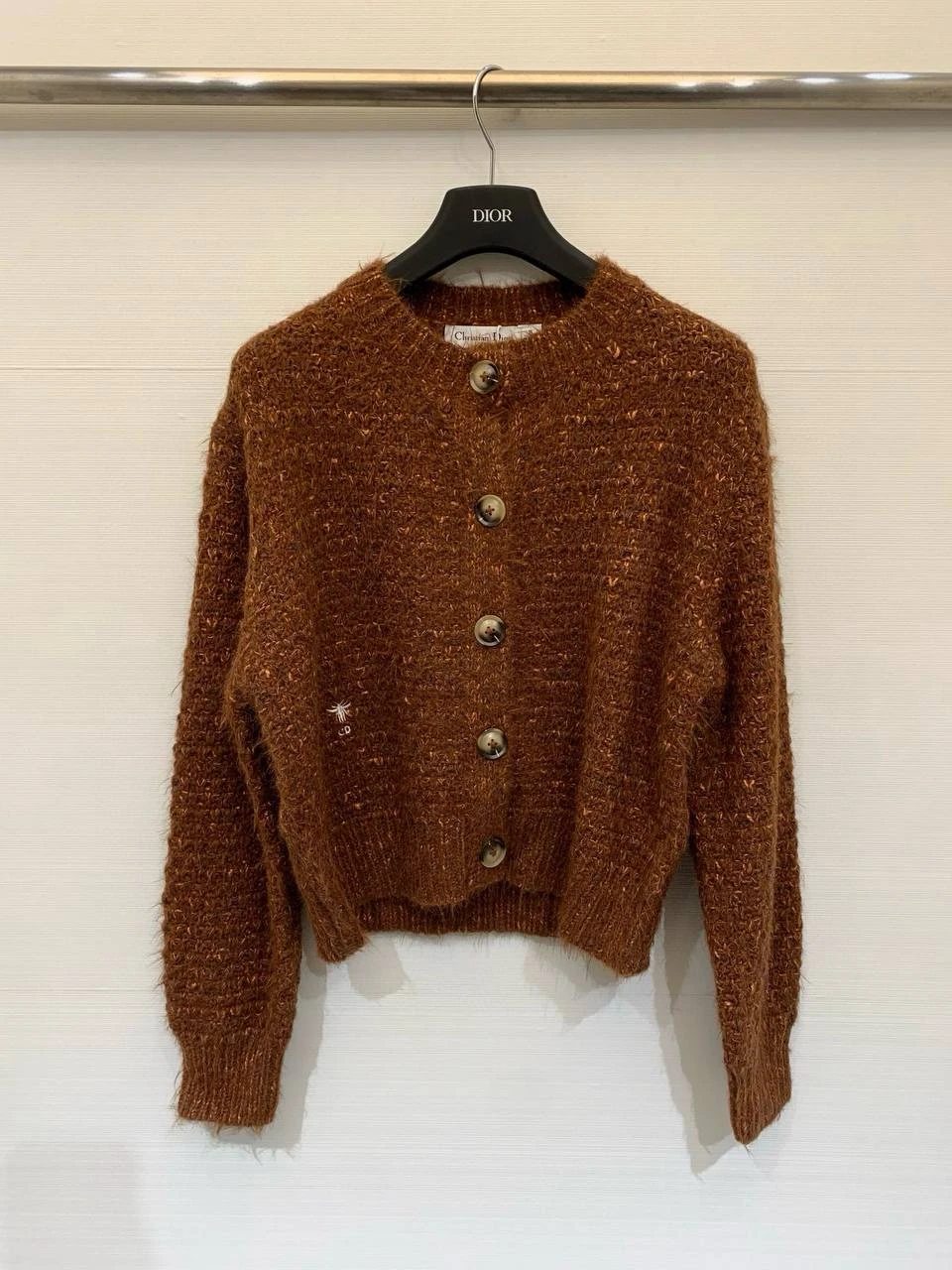 CHRISTIAN DIOR Женский пушистый вязаный кардиган CHRISTIAN DIOR Женский пушистый вязаный кардиган