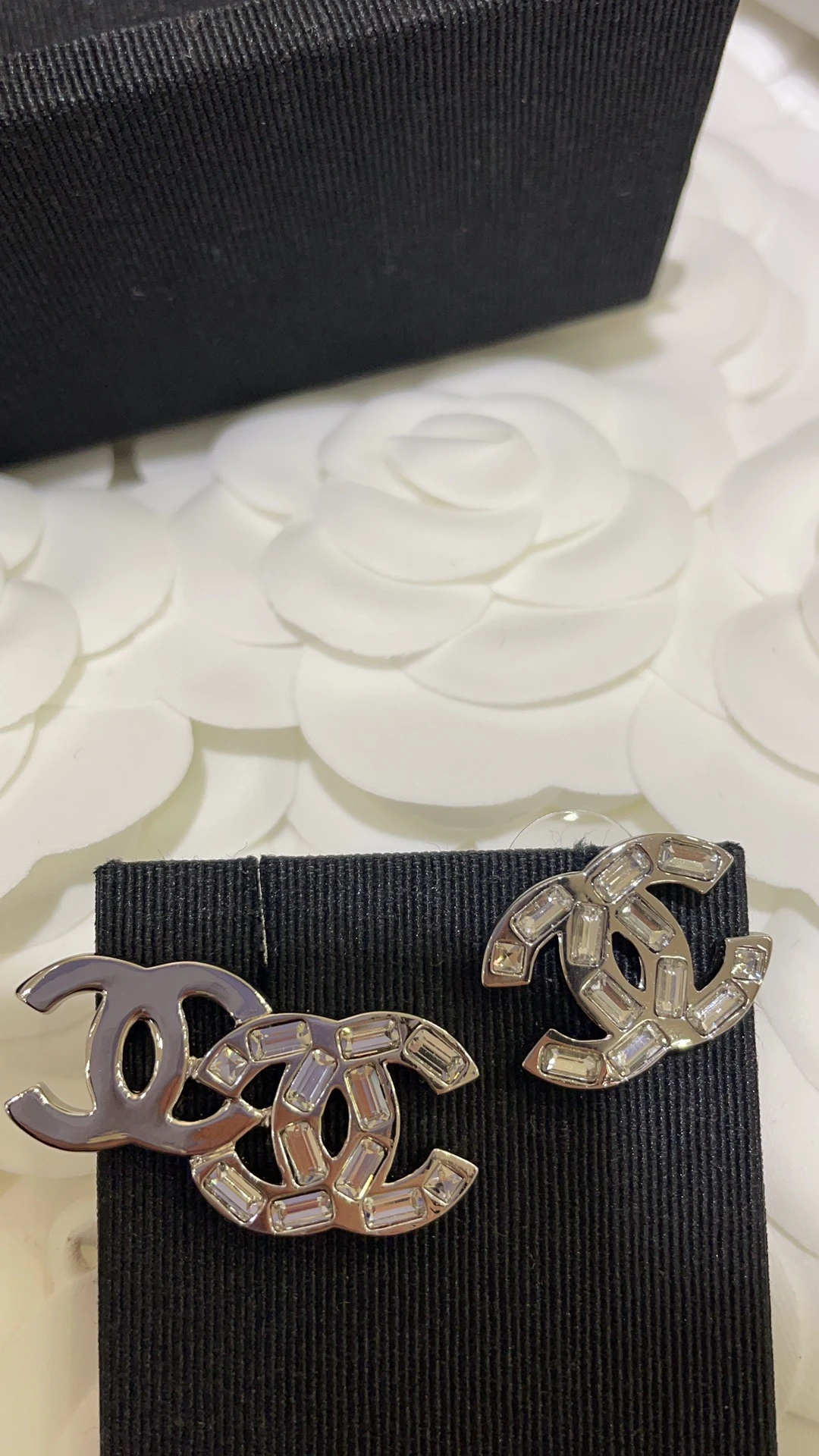 CHANEL Женские серьги CHANEL Женские серьги