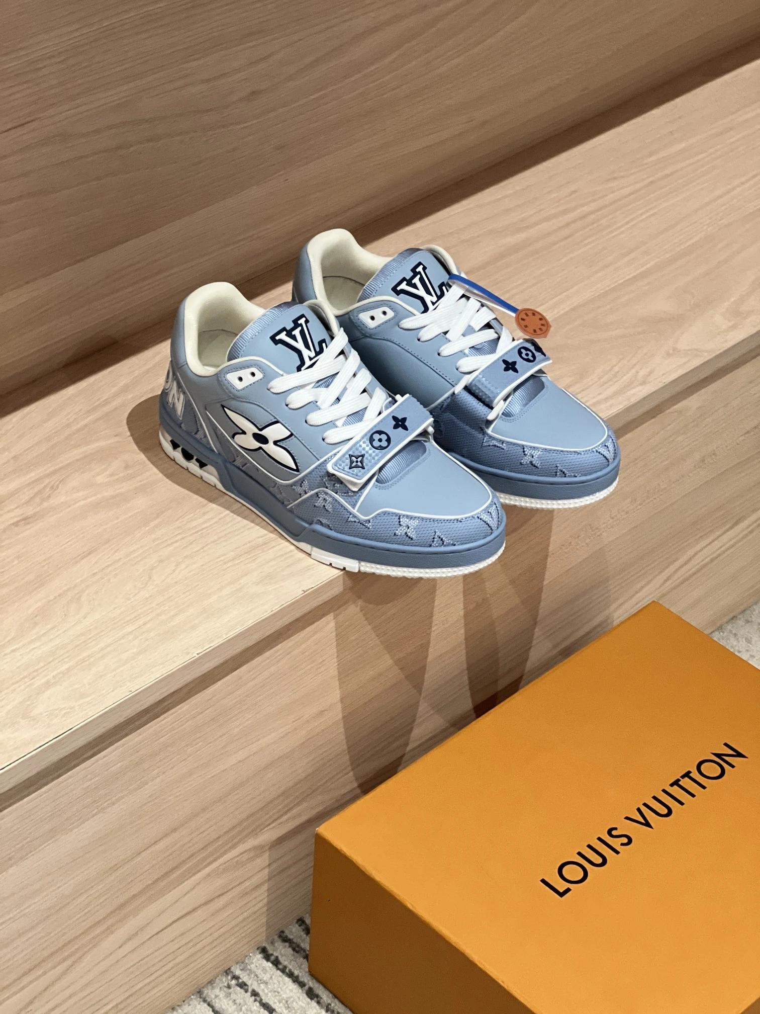LOUIS VUITTON Кроссовки Trainer