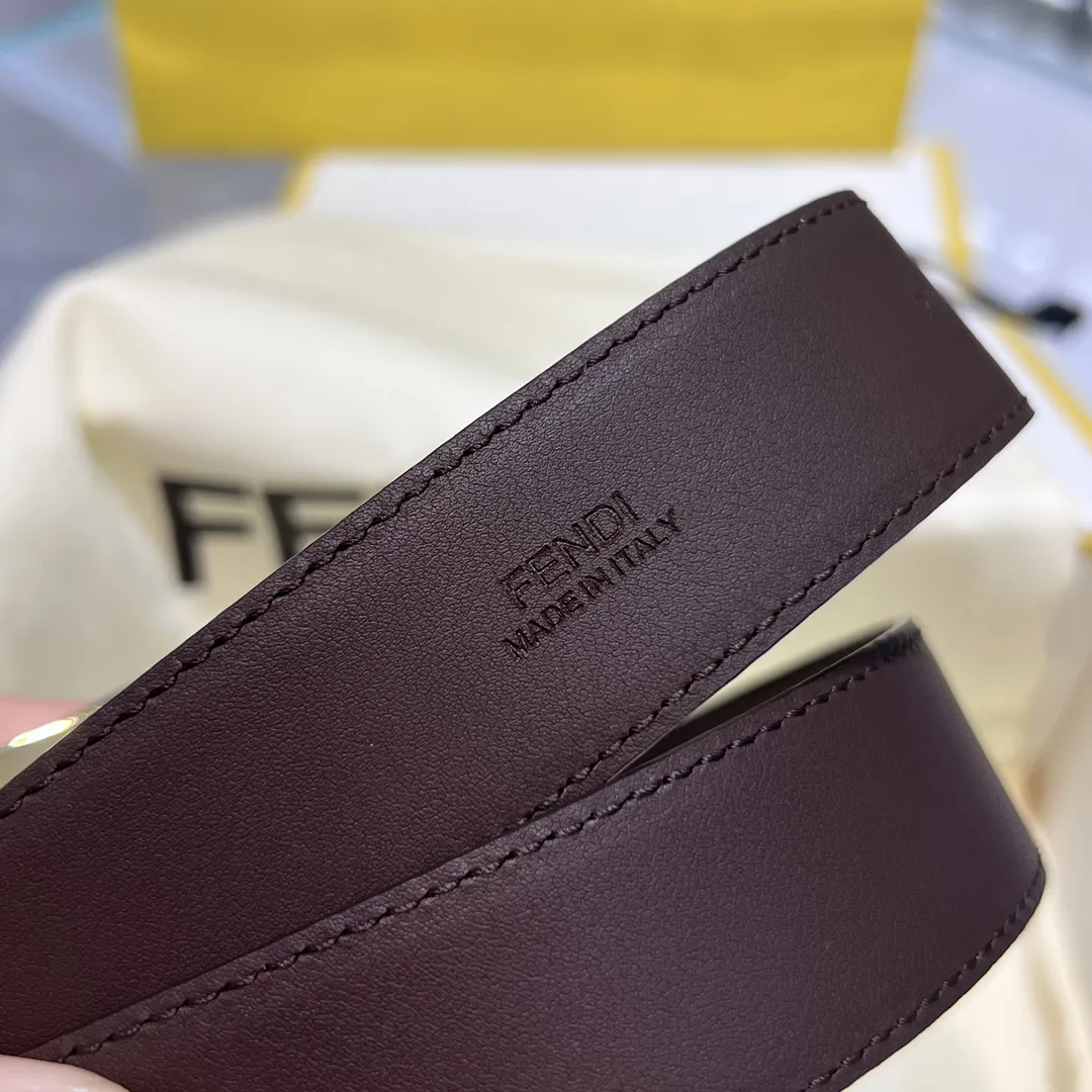 FENDI Женский ремень с пряжкой FF ширина 3 см FENDI Женский ремень с пряжкой FF ширина 3 см