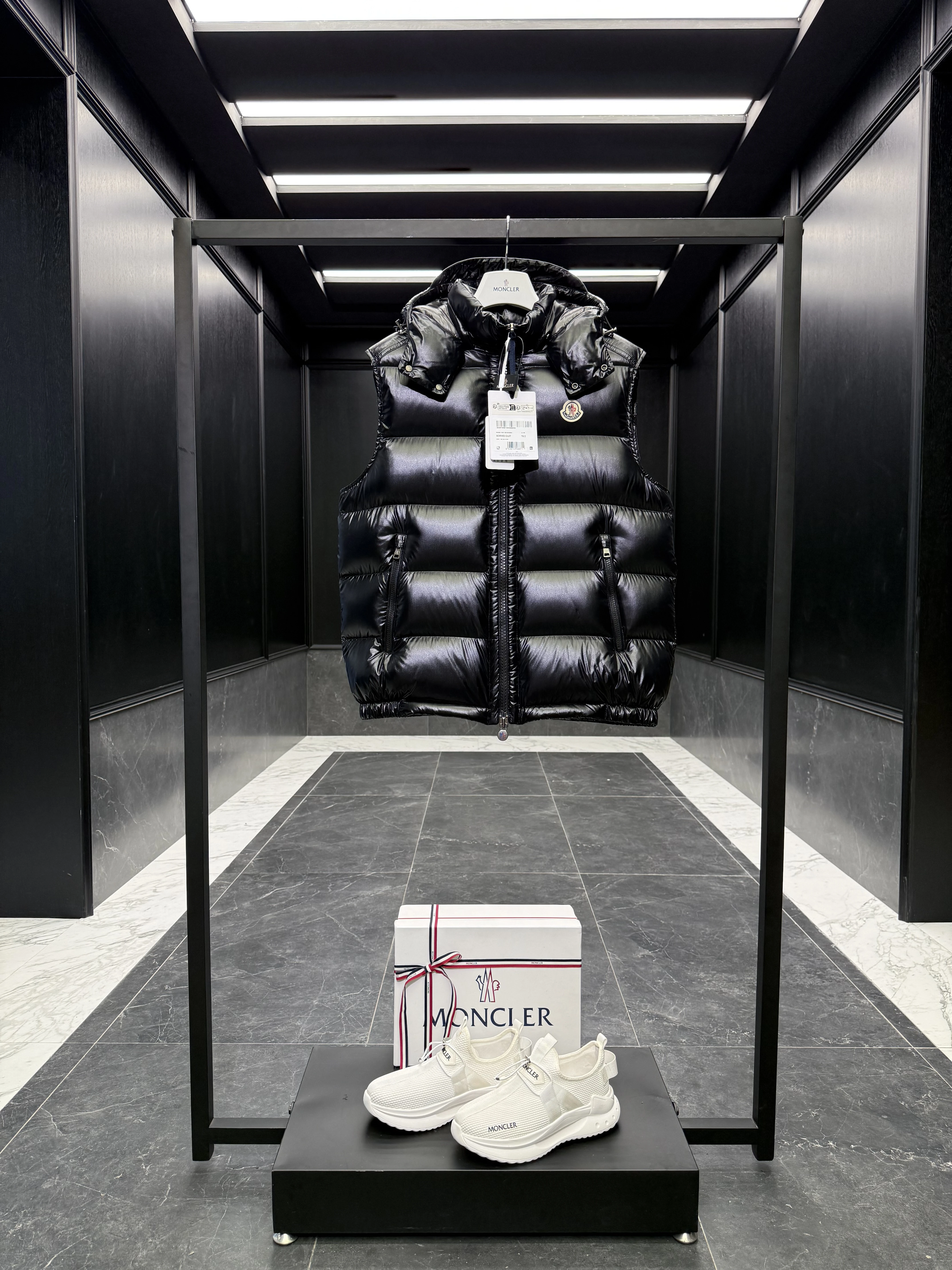 MONCLER Мужской жилет Bormes MONCLER Мужской жилет Bormes