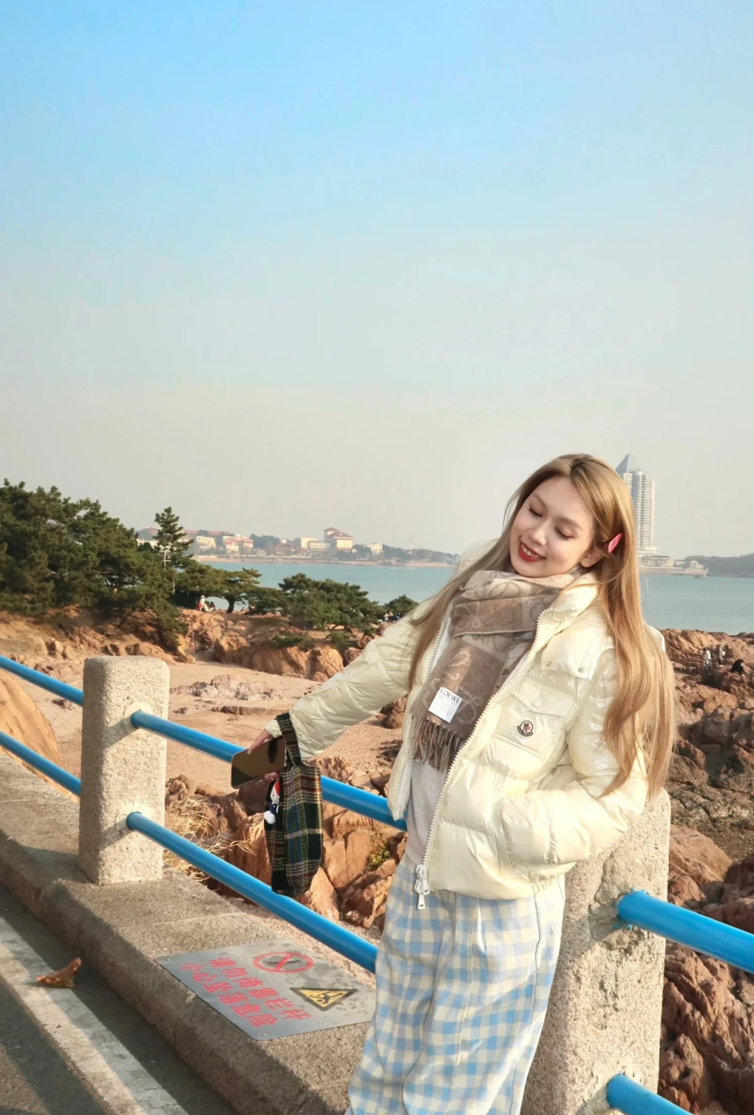 MONCLER Женский укороченый пуховик Andro