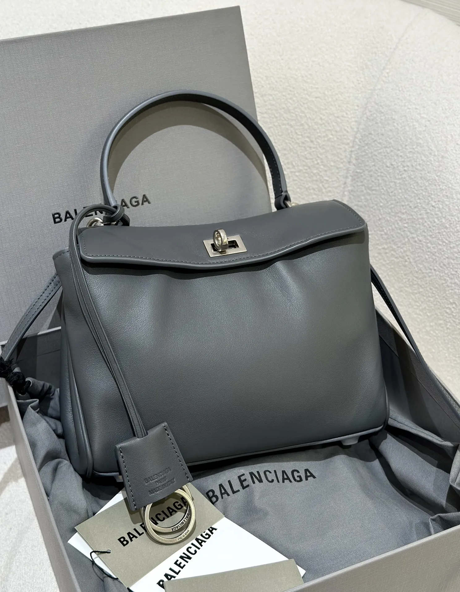 BALENCIAGA Женская сумка Rodeo grey BALENCIAGA Женская сумка Rodeo grey