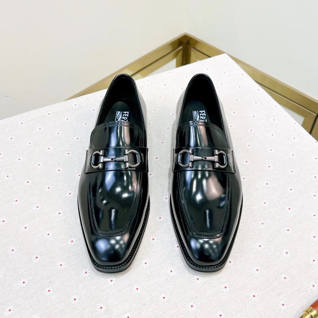 SALVATORE FERRAGAMO Мужские лоферы коровья кожа темно-коричневые