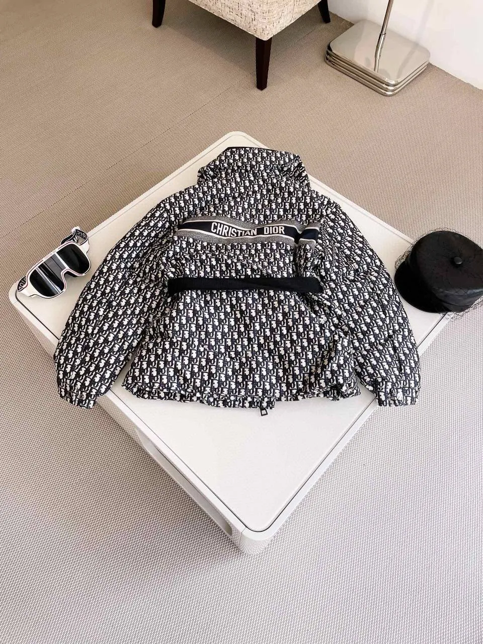 CHRISTIAN DIOR Женская куртка Alps CHRISTIAN DIOR Женская куртка Alps