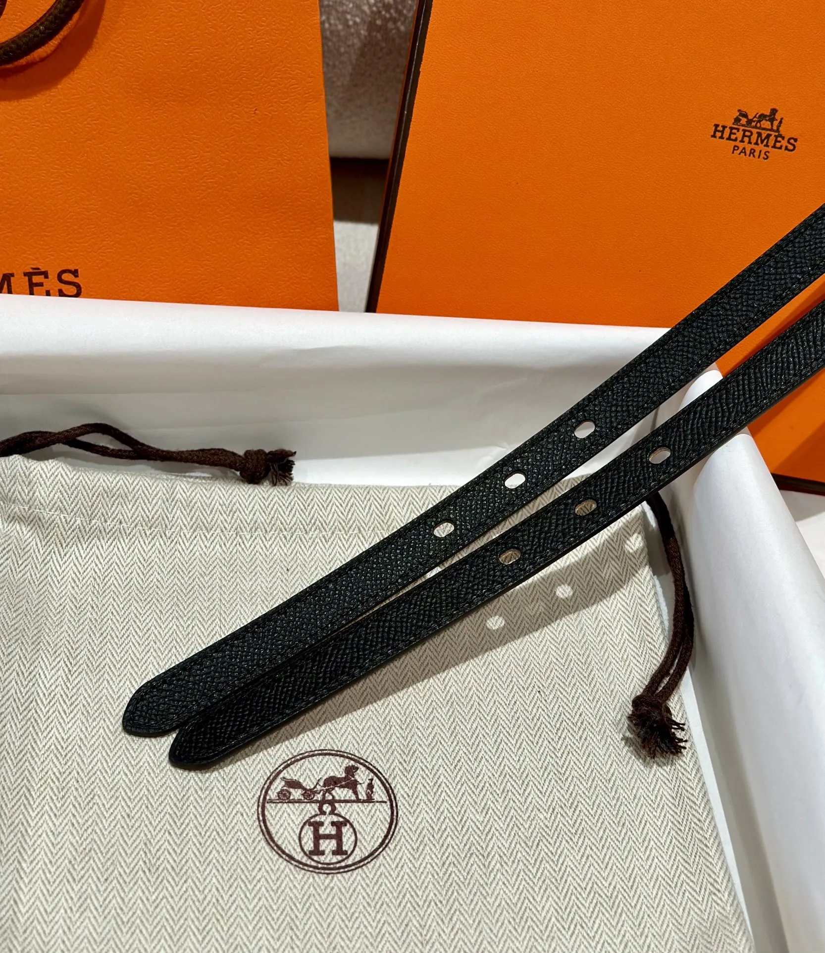 HERMES Женский узкий ремень Kelly с ребристой пряжкой