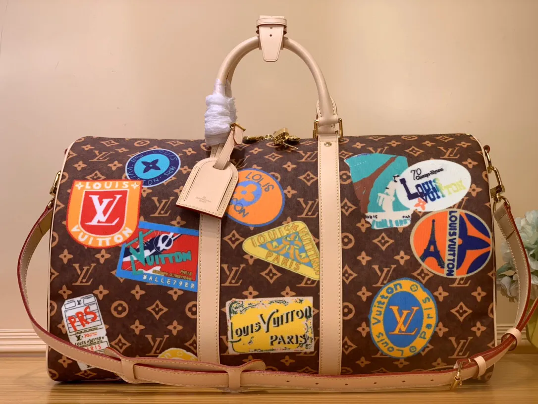 LOUIS VUITTON Дорожная сумка LOUIS VUITTON Дорожная сумка