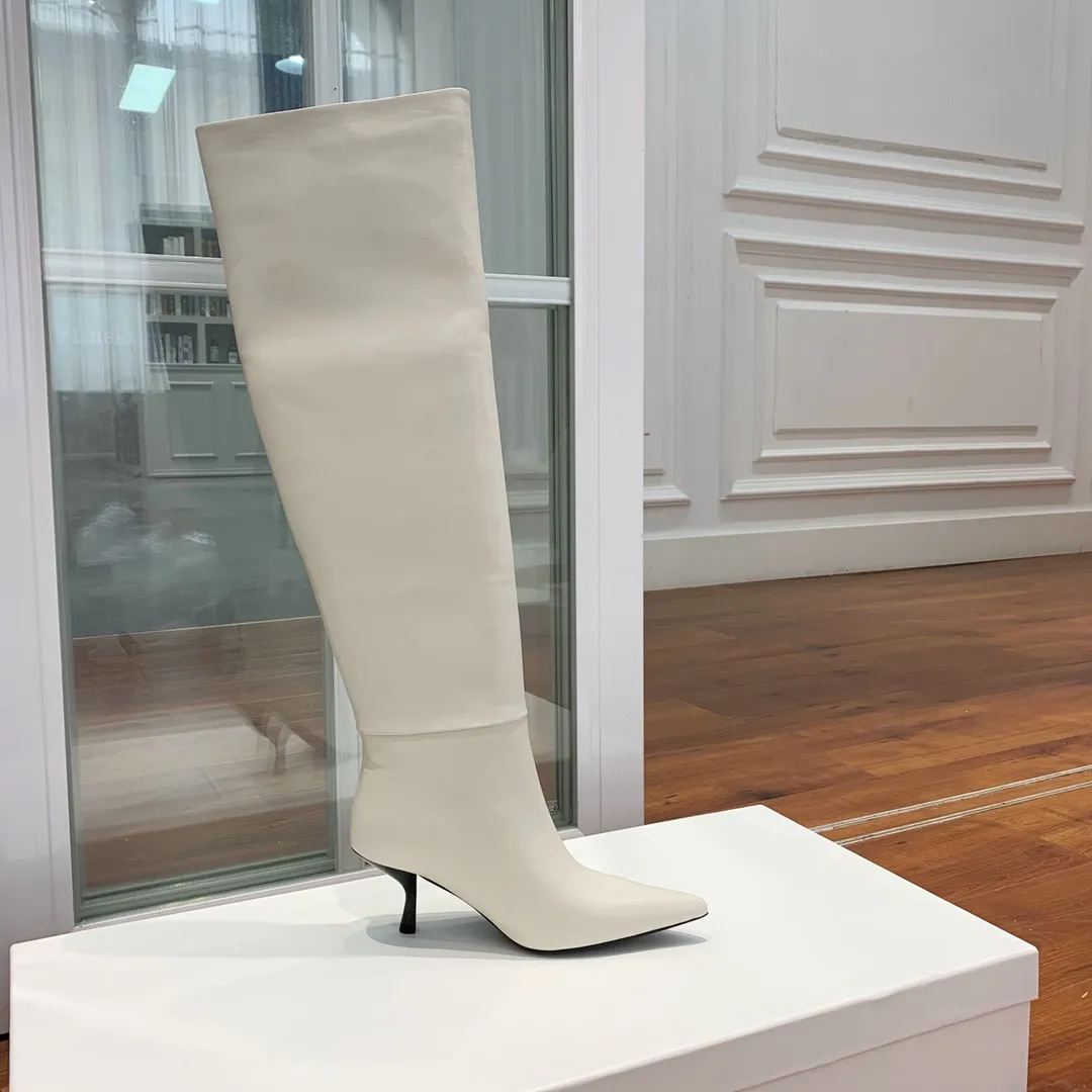 THE ROW Женские сапоги из кожи ягненка THE ROW Женские сапоги из кожи ягненка