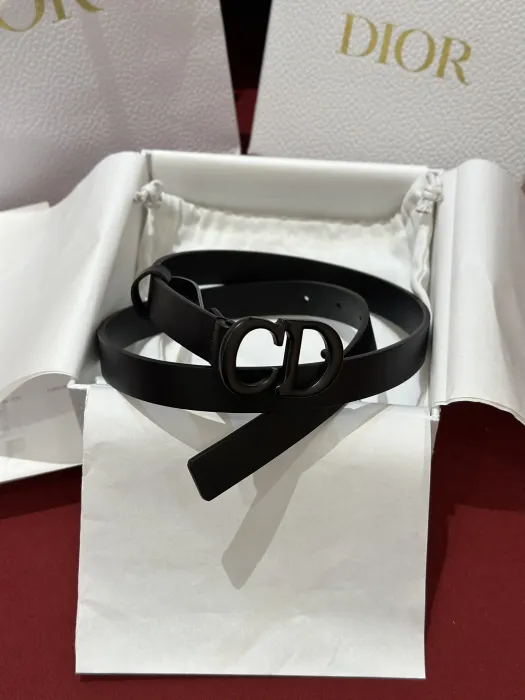 CHRISTIAN DIOR Женский кожаный ремень Saddle