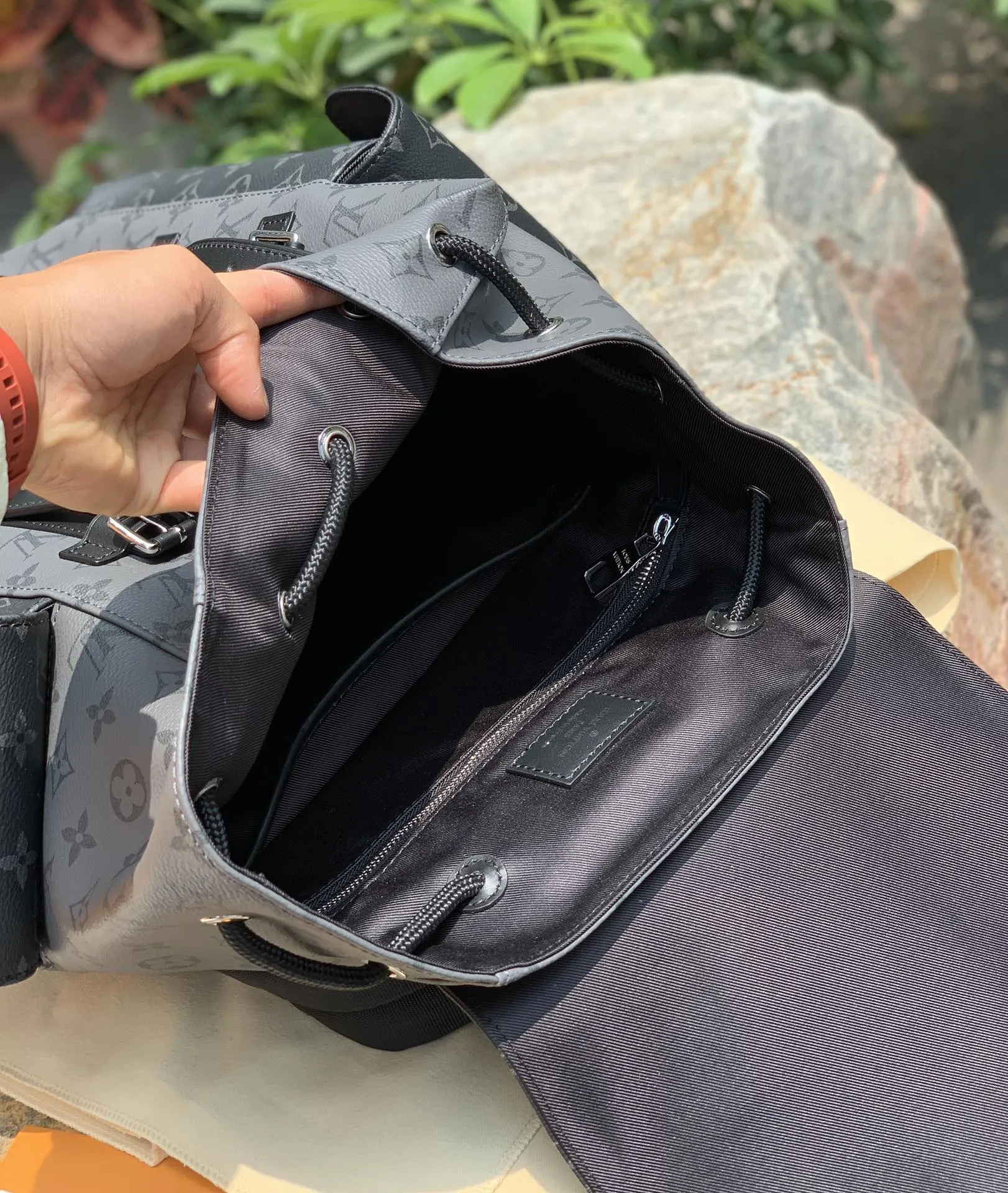 LOUIS VUITTON Мужской рюкзак Christopher MM LOUIS VUITTON Мужской рюкзак Christopher MM