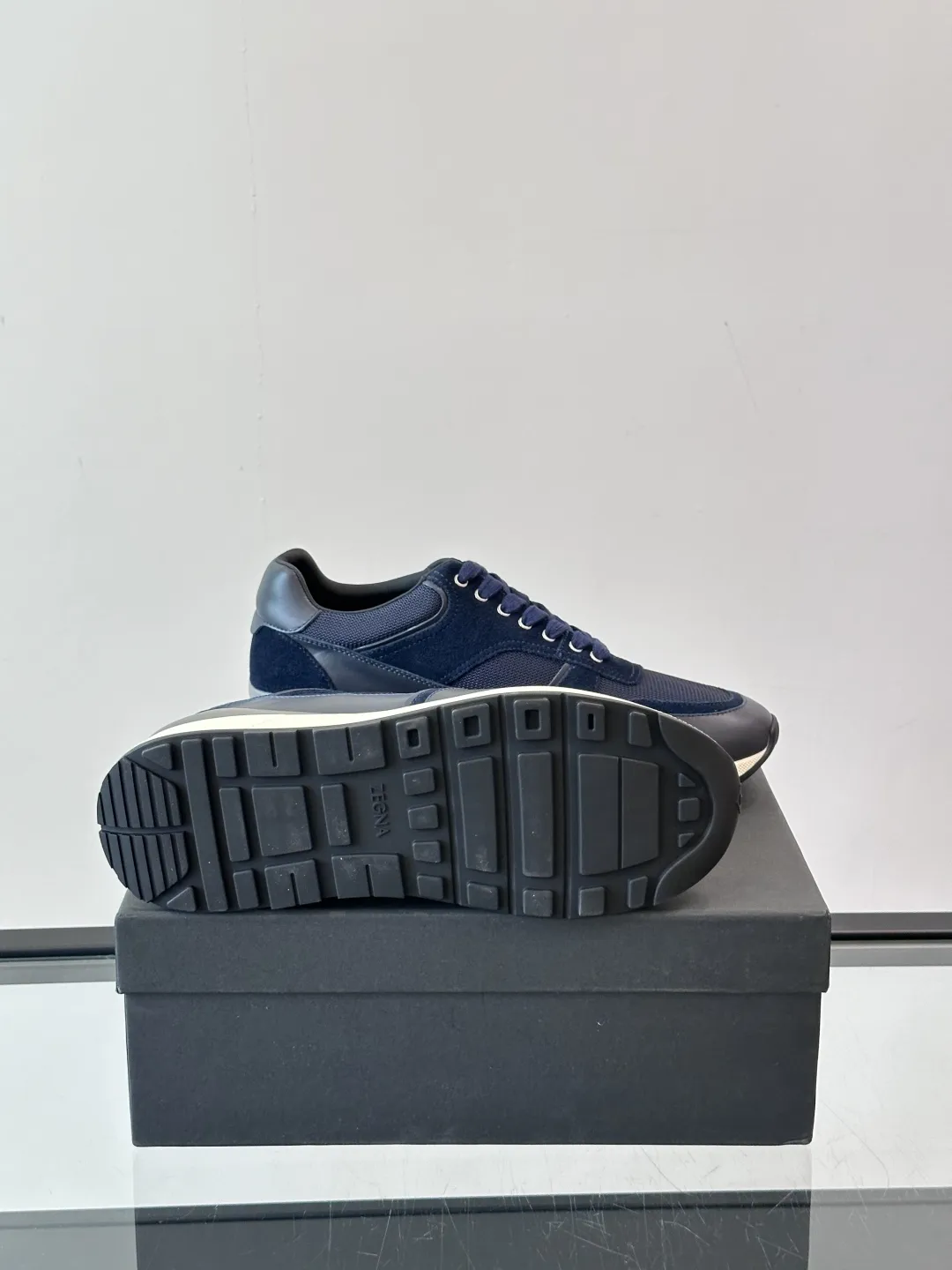 ERMENEGILDO ZEGNA Мужские кроссовки телячья кожа синий цвет ERMENEGILDO ZEGNA Мужские кроссовки телячья кожа синий цвет