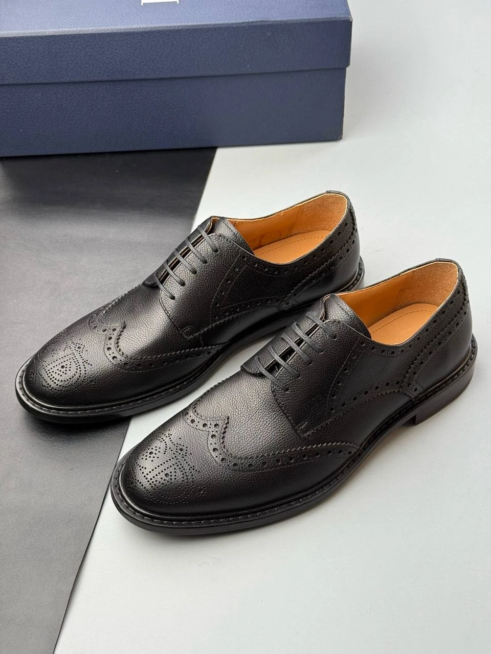 CHRISTIAN DIOR Мужские туфли CHRISTIAN DIOR Мужские туфли