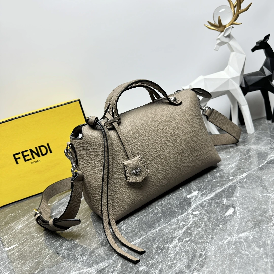 FENDI Женская сумка By The Way Selleria