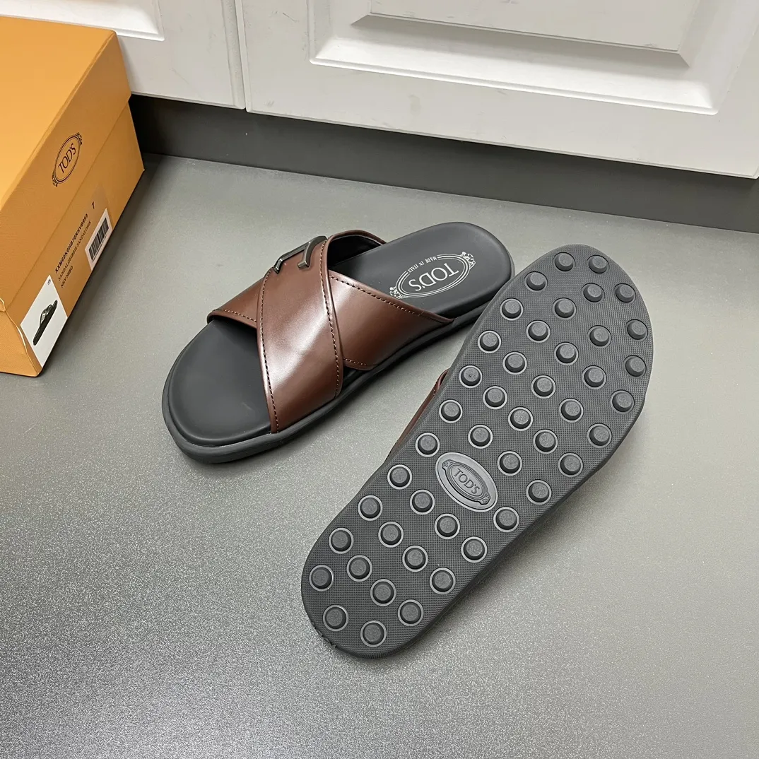 TOD'S Мужские тапки из телячьей кожи TOD'S Мужские тапки из телячьей кожи