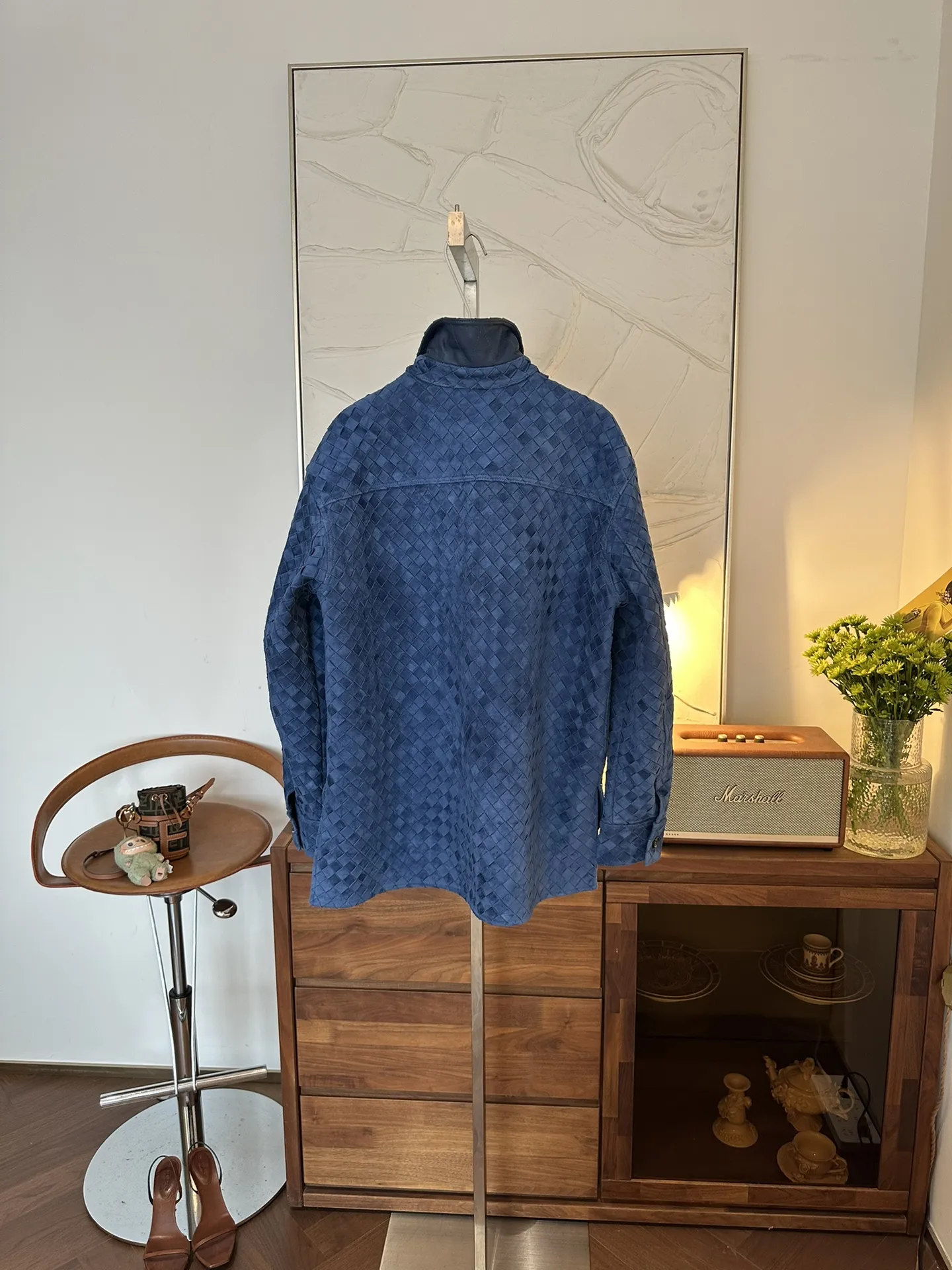 BOTTEGA VENETA Женская рубашка из замши в плетении Intrecciato