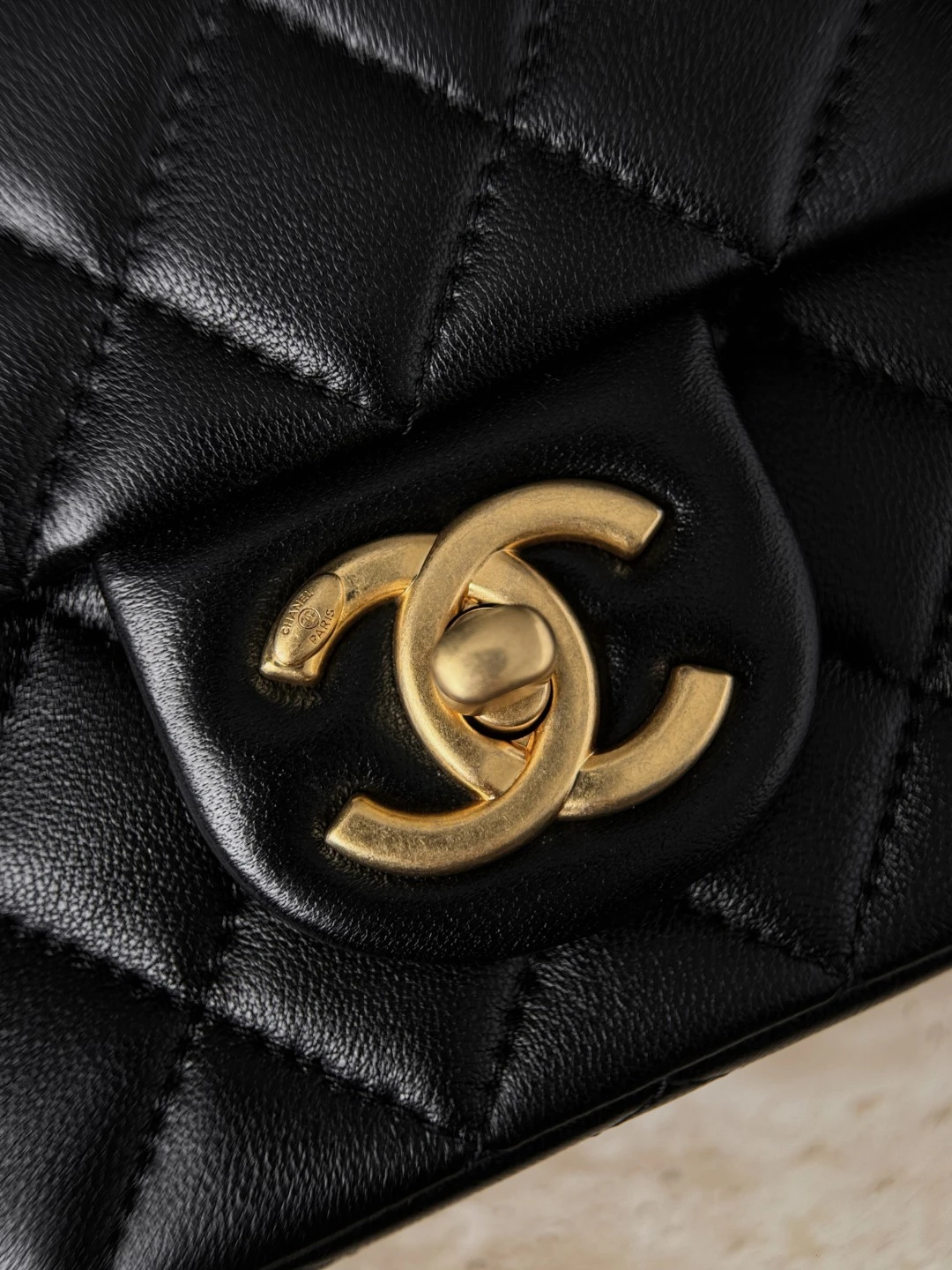 CHANEL Женская сумка 25B CHANEL Женская сумка 25B