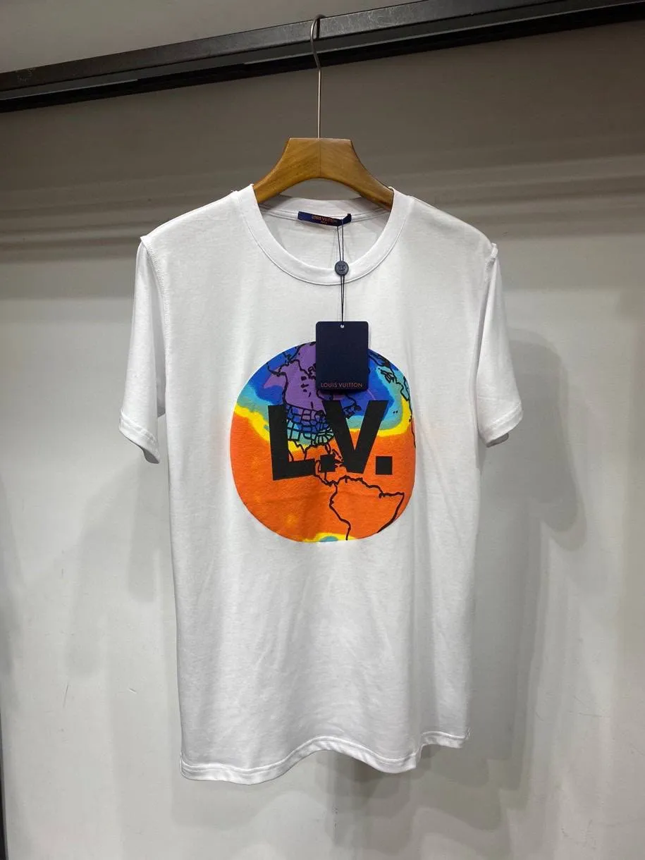 LOUIS VUITTON Мужская футболка с ярким принтом LOUIS VUITTON Мужская футболка с ярким принтом