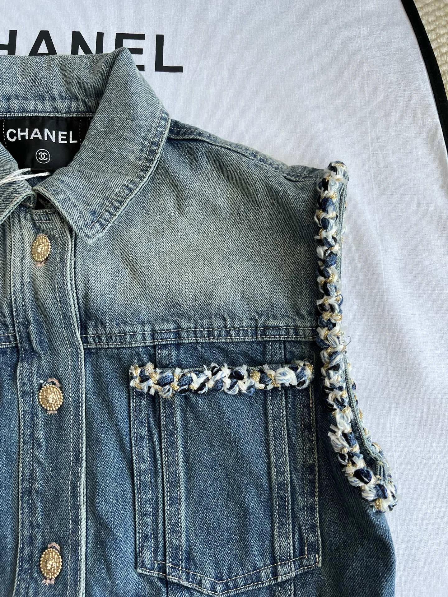 CHANEL Женский жилет деним CHANEL Женский жилет деним