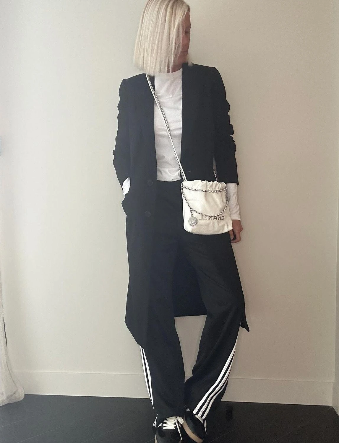 CHANEL Женская сумка 22 Mini CHANEL Женская сумка 22 Mini