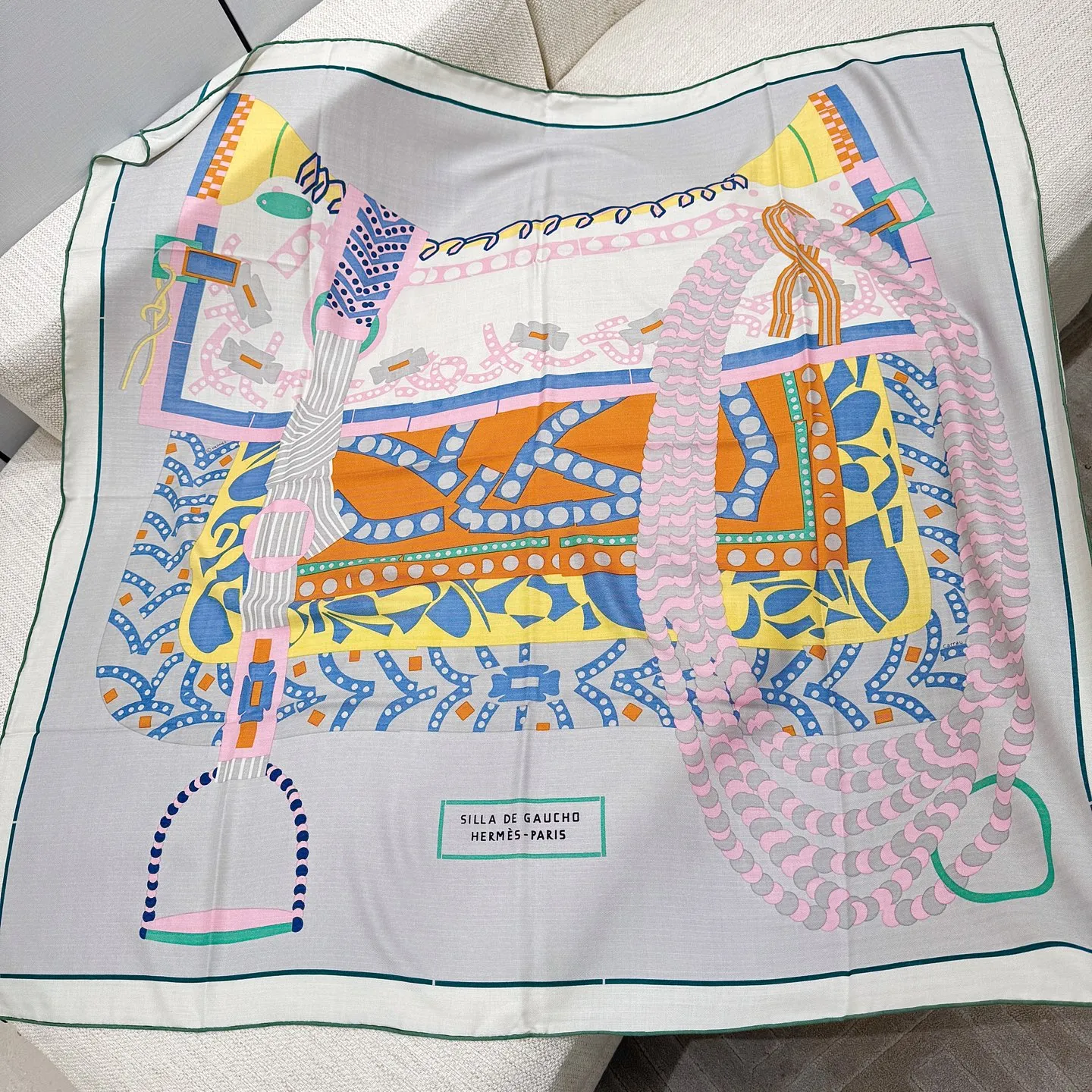 HERMES Женский шарф из смеси кашемира и шелка