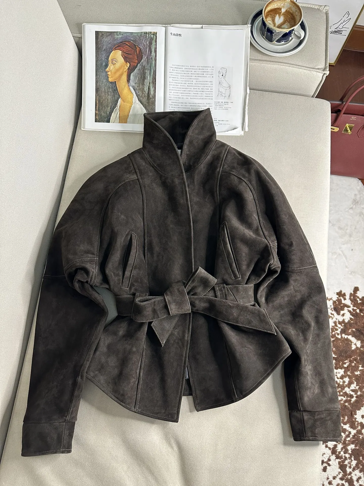 THE ROW Женский костюм из замши с брюками бежевый