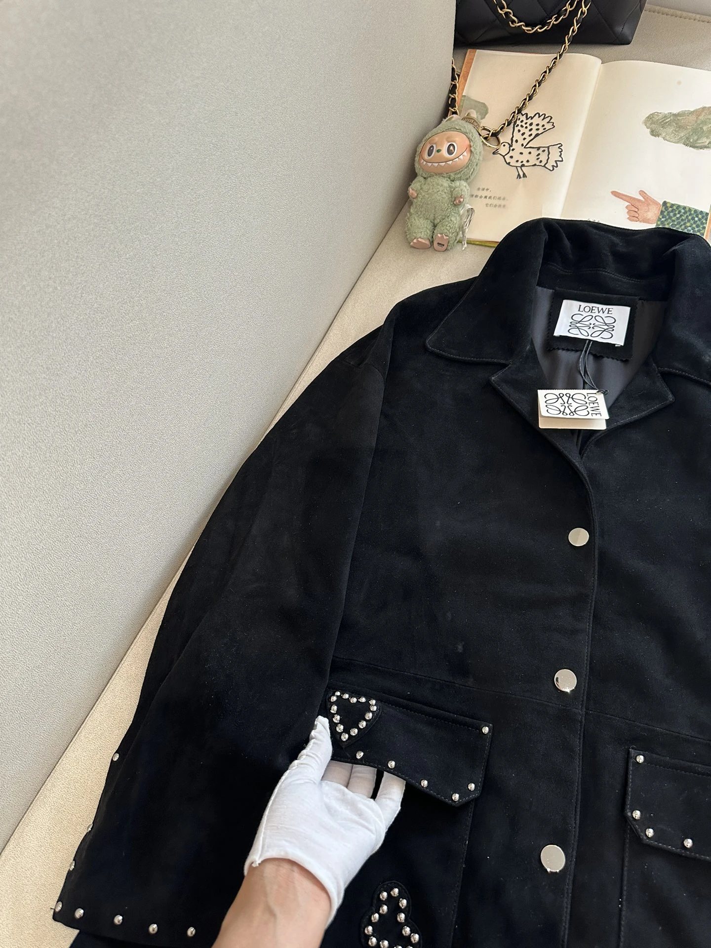 LOEWE Женская куртка из замши