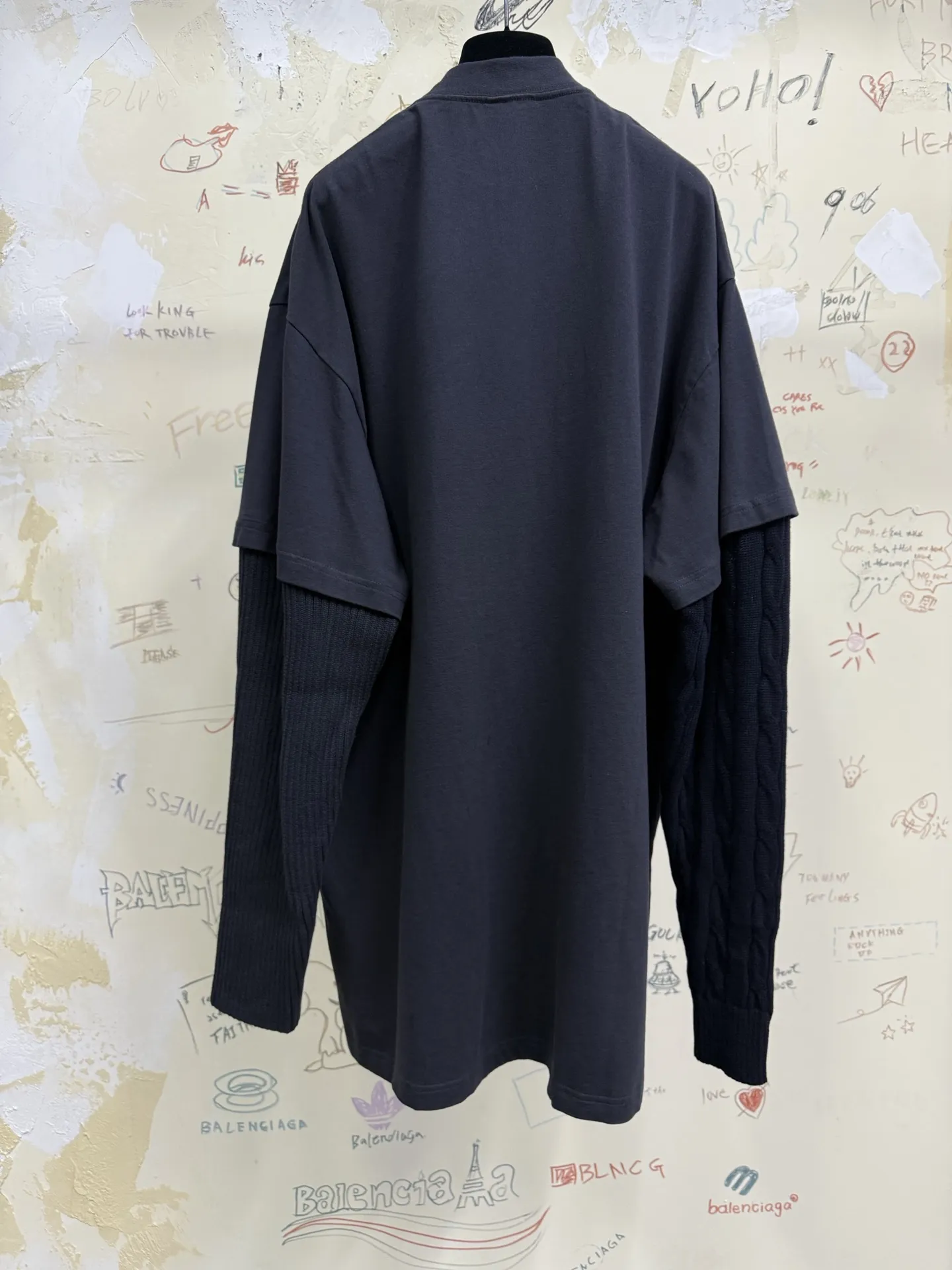 BALENCIAGA Мужской лонгслив BALENCIAGA Мужской лонгслив