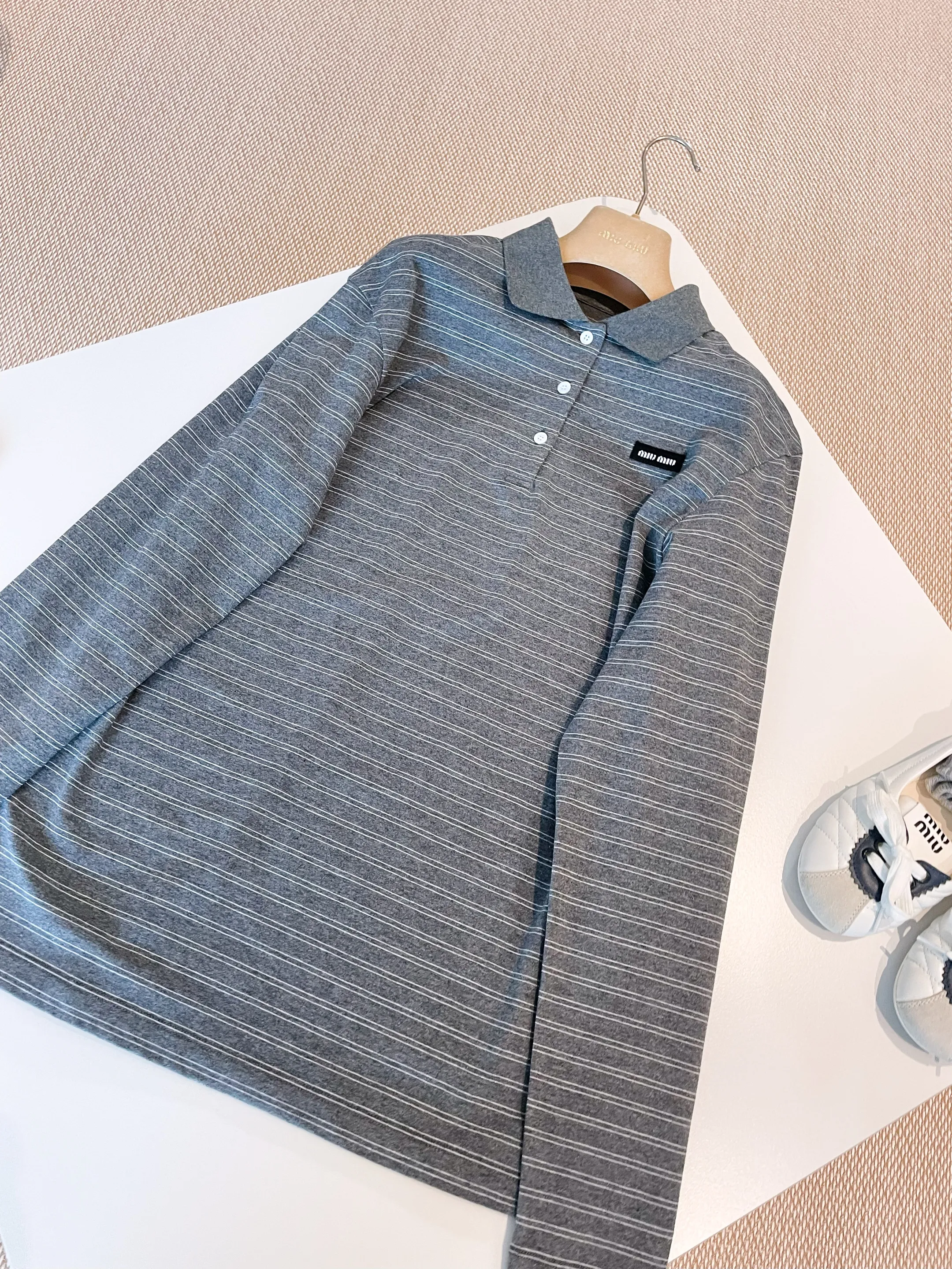 MIU MIU Женский лонгслив в полоску MIU MIU Женский лонгслив в полоску