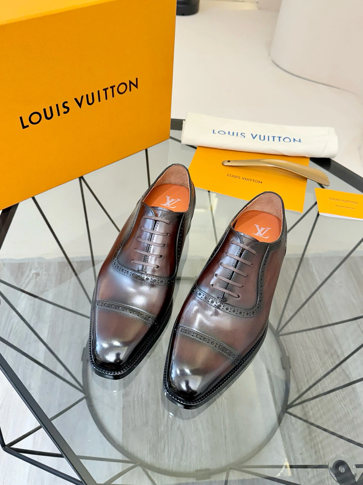 LOUIS VUITTON Мужские туфли из натуральной коровьей кожи