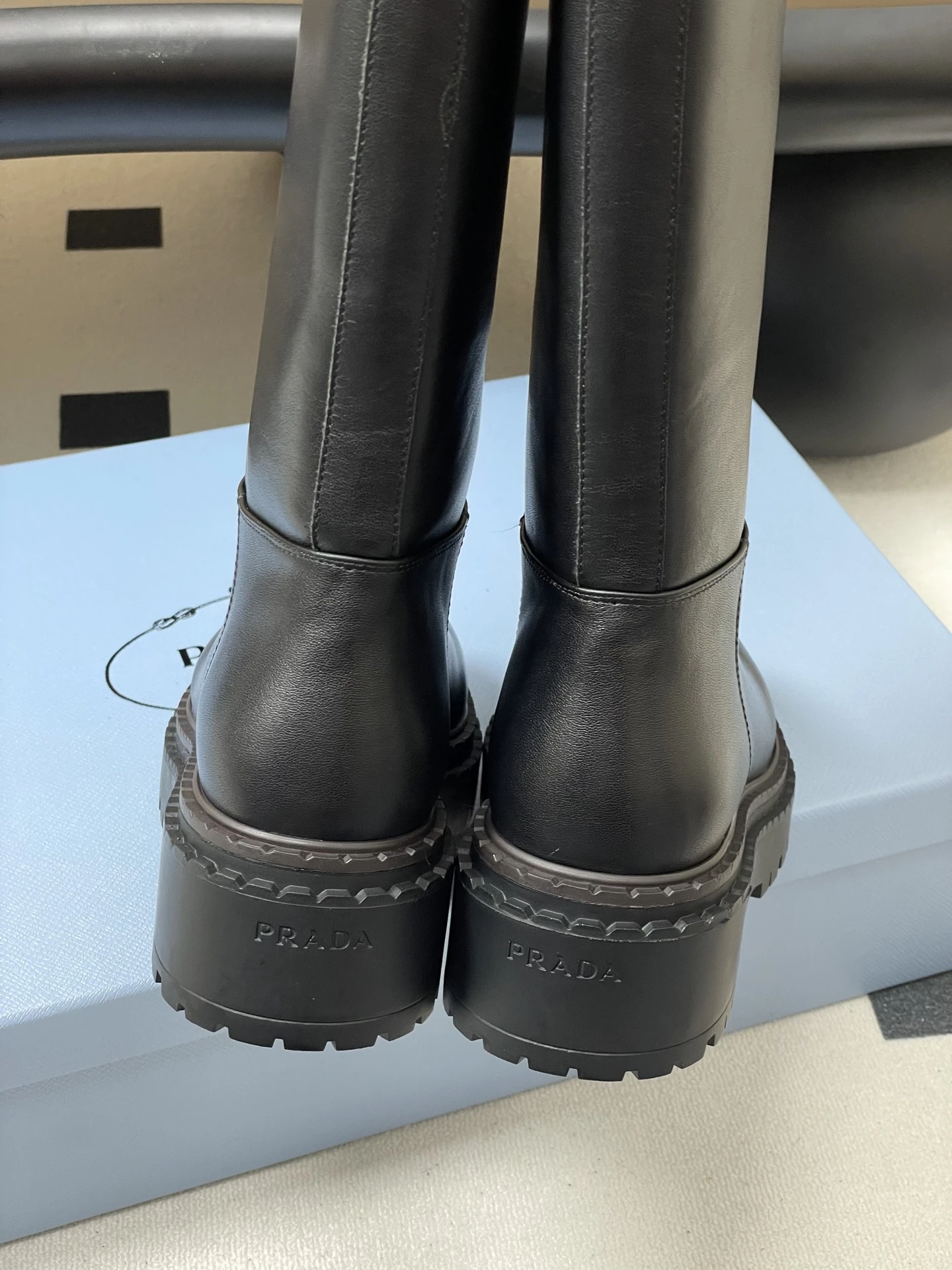 PRADA Женские высокие классические сапоги