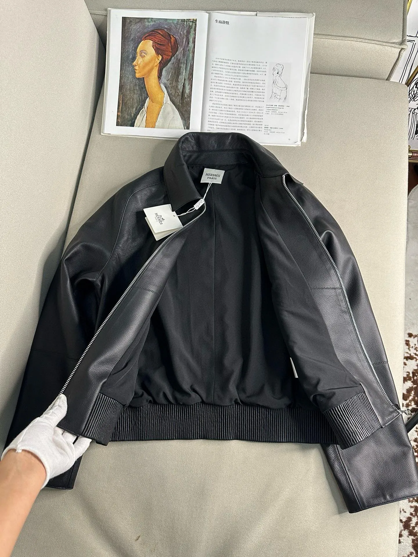 HERMES Женская кожаная куртка с воротником